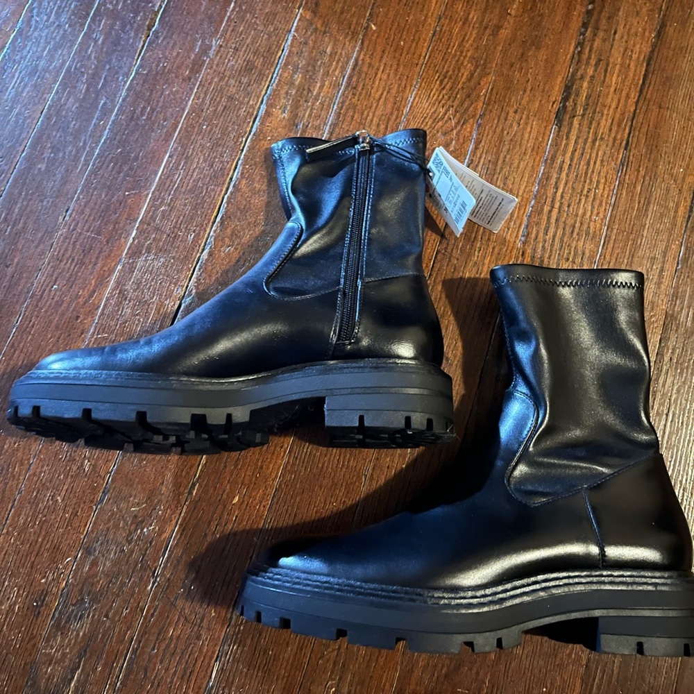 NWT Zara Chelsea Boots